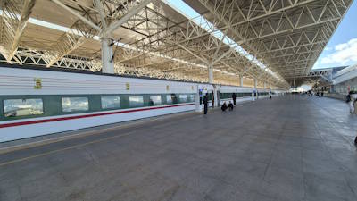 Komfortable elektrische Hochgeschwindigkeitszüge