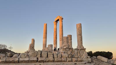 How to travel in Jordan? What to do there?